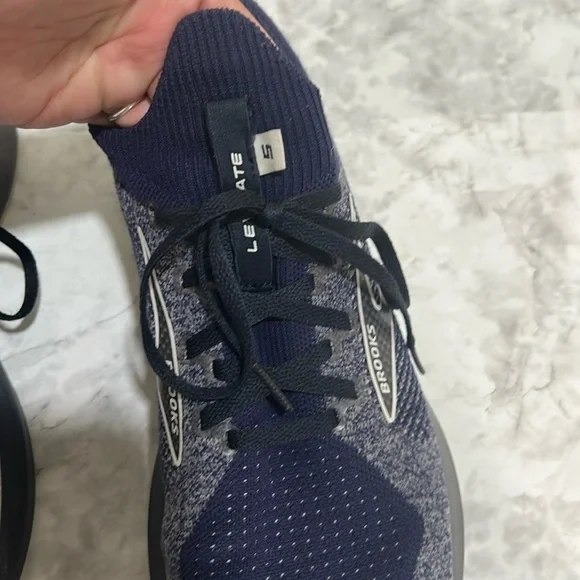 BROOKS MENS ATHLETIC SHOES LEVITATE 5 LACE UP NAVY Sz 11 - Picture 4 of 12